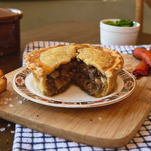 Load image into Gallery viewer, Klopp Pie

